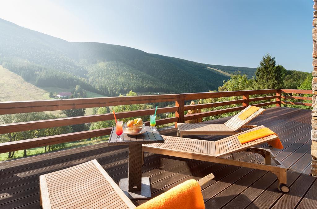 Hotel Adam Špindlerŭv Mlýn Buitenkant foto