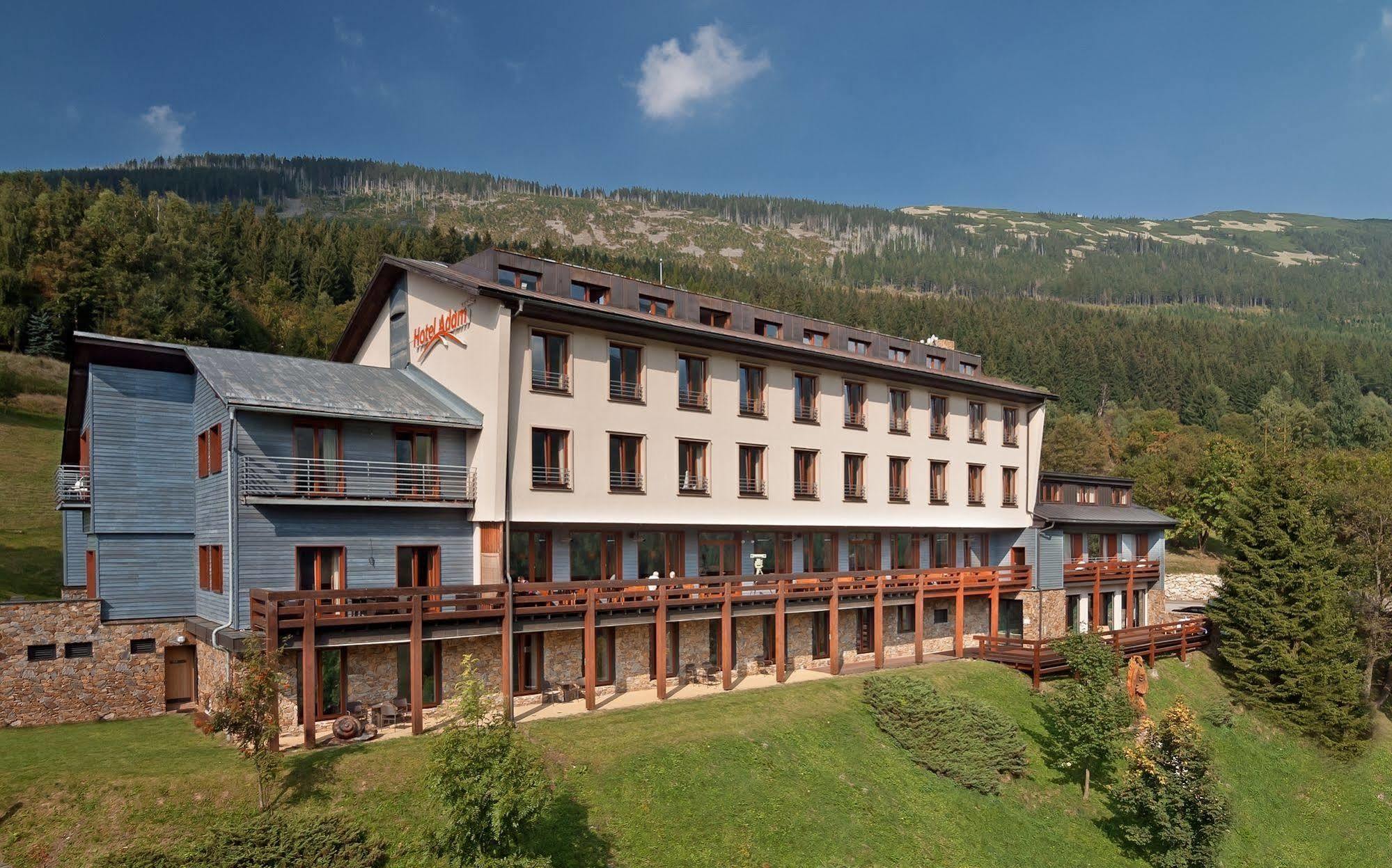 Hotel Adam Špindlerŭv Mlýn Buitenkant foto